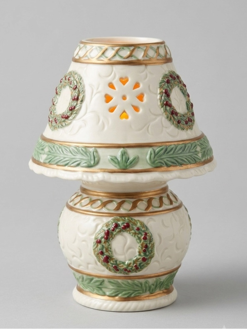 Ceramic Christmas Wreath Tea Light Candle Holder Lamp Base Shade Holiday 8” Inch